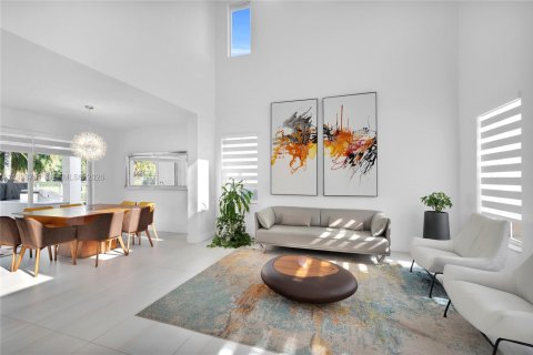 Villa ou maison à louer à Weston, Floride: 5 chambres, 230.58 m2 № 1996567 - photo 4