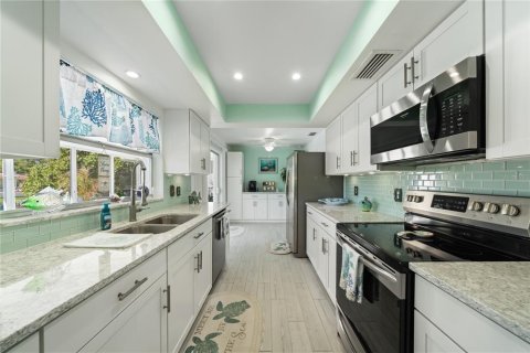 Villa ou maison à louer à Largo, Floride: 2 chambres, 111.39 m2 № 2389246 - photo 14