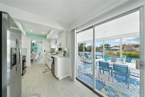 Villa ou maison à louer à Largo, Floride: 2 chambres, 111.39 m2 № 2389246 - photo 18