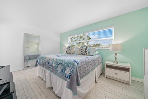 Villa ou maison à louer à Largo, Floride: 2 chambres, 111.39 m2 № 2389246 - photo 21