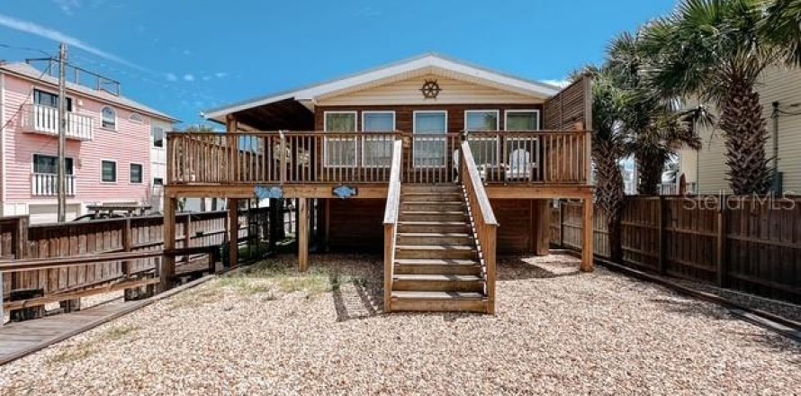 House in Saint Augustine, Florida 3 bedrooms, 133.78 sq.m. № 1869765