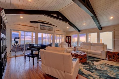Villa ou maison à vendre à New Smyrna Beach, Floride: 4 chambres, 202.62 m2 № 2230236 - photo 18