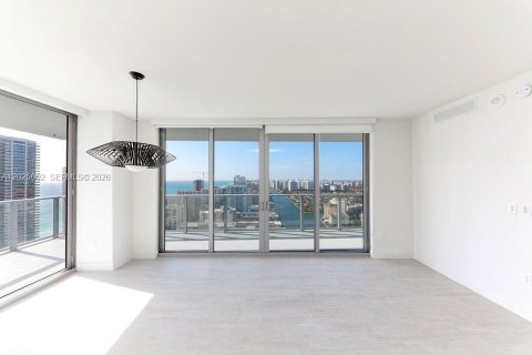 Copropriété à louer à Hollywood, Floride: 2 chambres, 98.48 m2 № 2257382 - photo 12