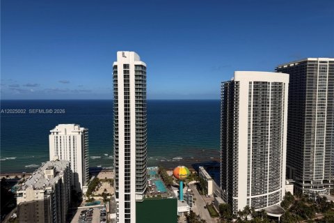 Copropriété à louer à Hollywood, Floride: 2 chambres, 98.48 m2 № 2257382 - photo 23