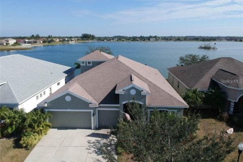 Villa ou maison à louer à Ruskin, Floride: 4 chambres, 284 m2 № 1853303 - photo 1