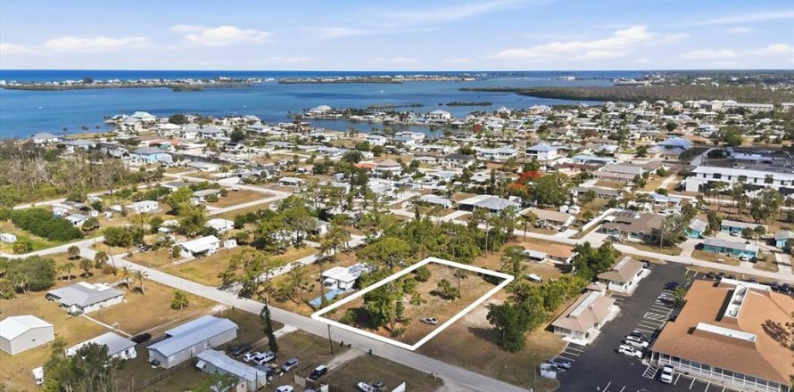 Land in Englewood, Florida № 2110854