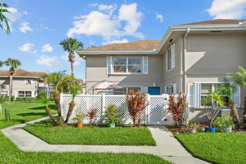 Touwnhouse à vendre à Palm City, Floride: 2 chambres, 127.65 m2 № 2085931 - photo 24