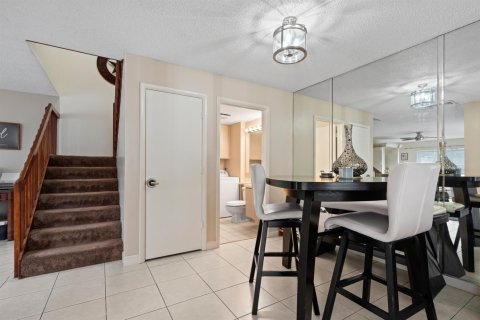 Touwnhouse à vendre à Palm City, Floride: 2 chambres, 127.65 m2 № 2085931 - photo 9
