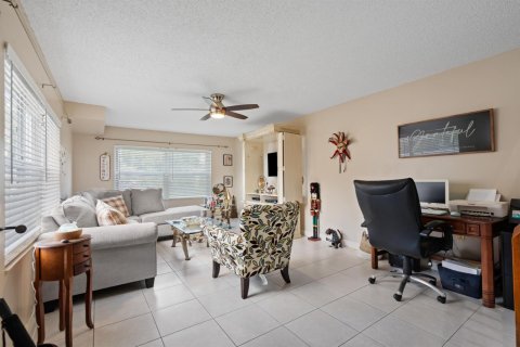 Touwnhouse à vendre à Palm City, Floride: 2 chambres, 127.65 m2 № 2085931 - photo 3