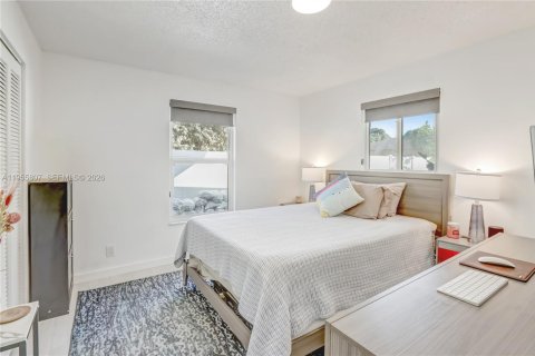 Купить виллу или дом в Форт-Лодердейл, Флорида 2 спальни, 92.16м2, № 2009822 - фото 7