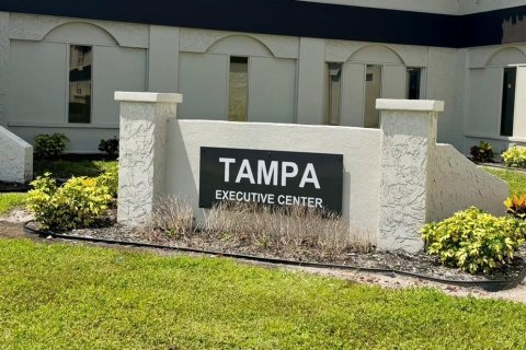 Immobilier commercial à louer à Tampa, Floride: 4303.23 m2 № 2095151 - photo 2