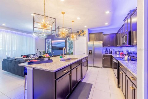 Touwnhouse à vendre à Davenport, Floride: 5 chambres, 213.02 m2 № 2150662 - photo 9