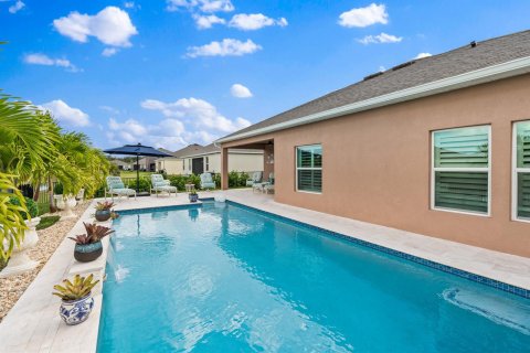 House in Vero Beach, Florida 4 bedrooms, 257.43 sq.m. № 2082779 - photo 7