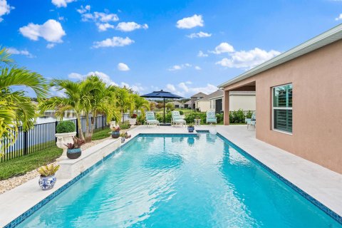 House in Vero Beach, Florida 4 bedrooms, 257.43 sq.m. № 2082779 - photo 6