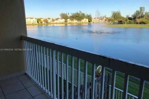 Copropriété à vendre à Fort Lauderdale, Floride: 1 chambre, 65.22 m2 № 2057688 - photo 15