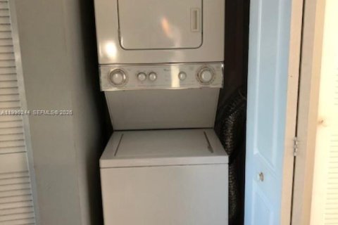 Copropriété à vendre à Fort Lauderdale, Floride: 1 chambre, 65.22 m2 № 2057688 - photo 11