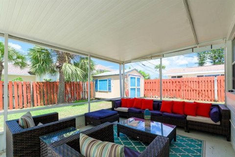 House in Ormond Beach, Florida 4 bedrooms, 154.31 sq.m. № 1550163 - photo 21