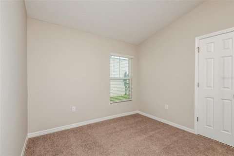 House in Winter Haven, Florida 3 bedrooms, 150.04 sq.m. № 1873476 - photo 11