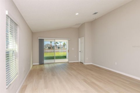 House in Winter Haven, Florida 3 bedrooms, 150.04 sq.m. № 1873476 - photo 14