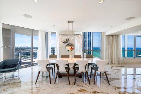 Condo à Hollywood, Floride, 3 chambres  № 2025981