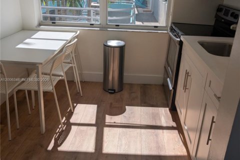 Купить кондоминиум в Холливуд, Флорида 1 спальня, 39.95м2, № 2075351 - фото 2
