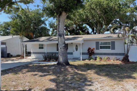 Casa en Pinellas Park, Florida 3 dormitorios, 95.88 m2 № 2098358