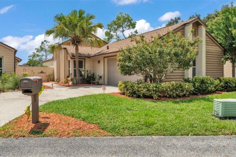 House in Winter Haven, Florida 2 bedrooms, 119.01 sq.m. № 1912222 - photo 5