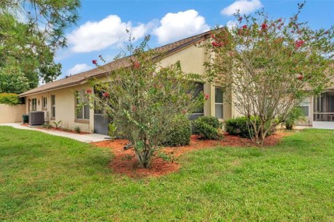 House in Winter Haven, Florida 2 bedrooms, 119.01 sq.m. № 1912222 - photo 24