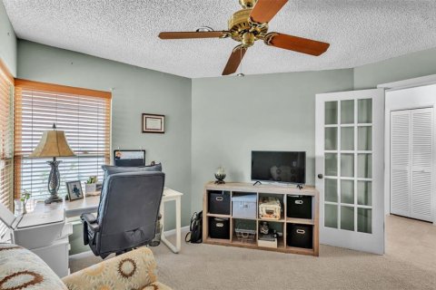 House in Winter Haven, Florida 2 bedrooms, 119.01 sq.m. № 1912222 - photo 21