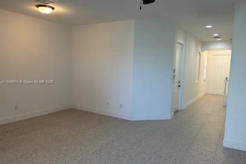 Townhouse in Juno Beach, Florida 3 bedrooms, 166.57 sq.m. № 1965664 - photo 16