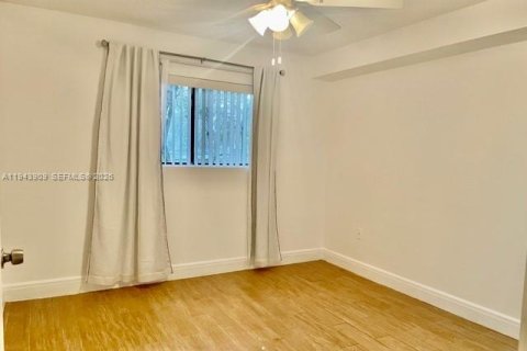 Купить кондоминиум в Пемброк-Пайнс, Флорида 1 спальня, 68.65м2, № 2001011 - фото 8