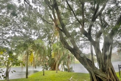 Купить кондоминиум в Пемброк-Пайнс, Флорида 1 спальня, 68.65м2, № 2001011 - фото 11