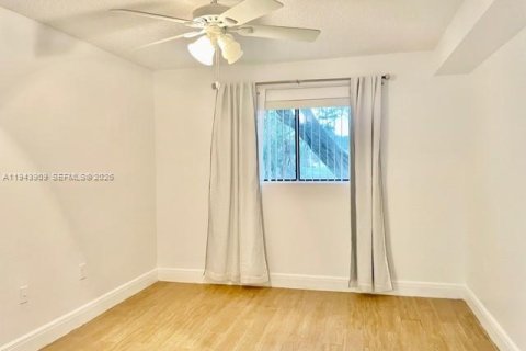 Купить кондоминиум в Пемброк-Пайнс, Флорида 1 спальня, 68.65м2, № 2001011 - фото 10