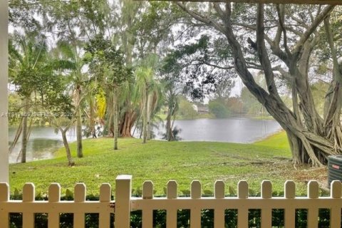 Купить кондоминиум в Пемброк-Пайнс, Флорида 1 спальня, 68.65м2, № 2001011 - фото 24