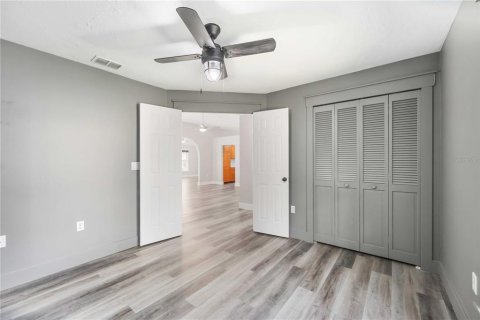 House in Sarasota, Florida 3 bedrooms, 179.58 sq.m. № 1873472 - photo 24