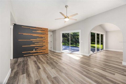 House in Sarasota, Florida 3 bedrooms, 179.58 sq.m. № 1873472 - photo 9