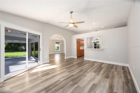 House in Sarasota, Florida 3 bedrooms, 179.58 sq.m. № 1873472 - photo 21