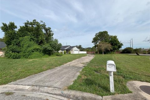 Casa en venta en Orlando, Florida, 4 dormitorios, 192.87 m2 № 1905528 - foto 3