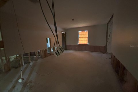 Casa en venta en Orlando, Florida, 4 dormitorios, 192.87 m2 № 1905528 - foto 11