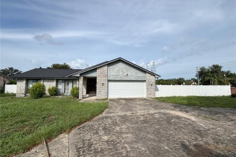 Casa en venta en Orlando, Florida, 4 dormitorios, 192.87 m2 № 1905528 - foto 1