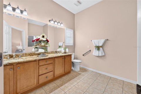 House in The Villages, Florida 3 bedrooms, 162.21 sq.m. № 2413509 - photo 12