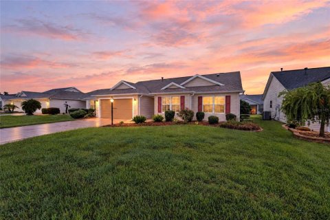 House in The Villages, Florida 3 bedrooms, 162.21 sq.m. № 2413509 - photo 18