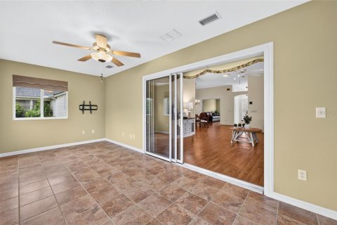 House in The Villages, Florida 3 bedrooms, 162.21 sq.m. № 2413509 - photo 7