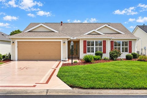 House in The Villages, Florida 3 bedrooms, 162.21 sq.m. № 2413509