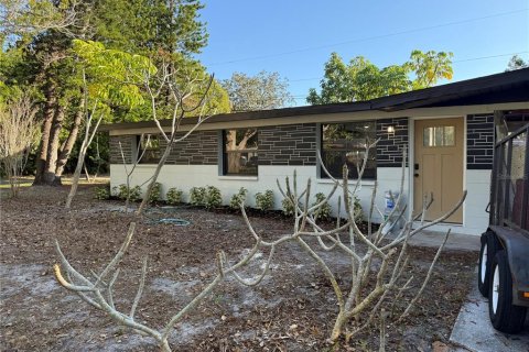 House in Largo, Florida 2 bedrooms, 82.5 sq.m. № 2391293 - photo 4