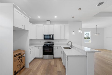House in Poinciana, Florida 3 bedrooms, 154.96 sq.m. № 1894316 - photo 16