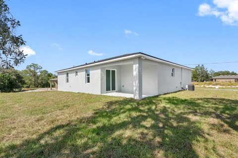House in Poinciana, Florida 3 bedrooms, 154.96 sq.m. № 1894316 - photo 30