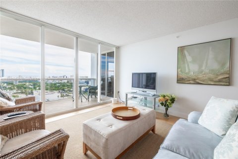 Copropriété à louer à Miami Beach, Floride: 1 chambre, 76.18 m2 № 1794635 - photo 3