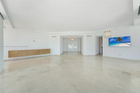 Condo in Miami Beach, Florida, 3 bedrooms  № 1970833 - photo 5