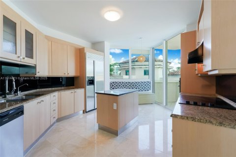 Condo in Miami Beach, Florida, 3 bedrooms  № 1970833 - photo 7